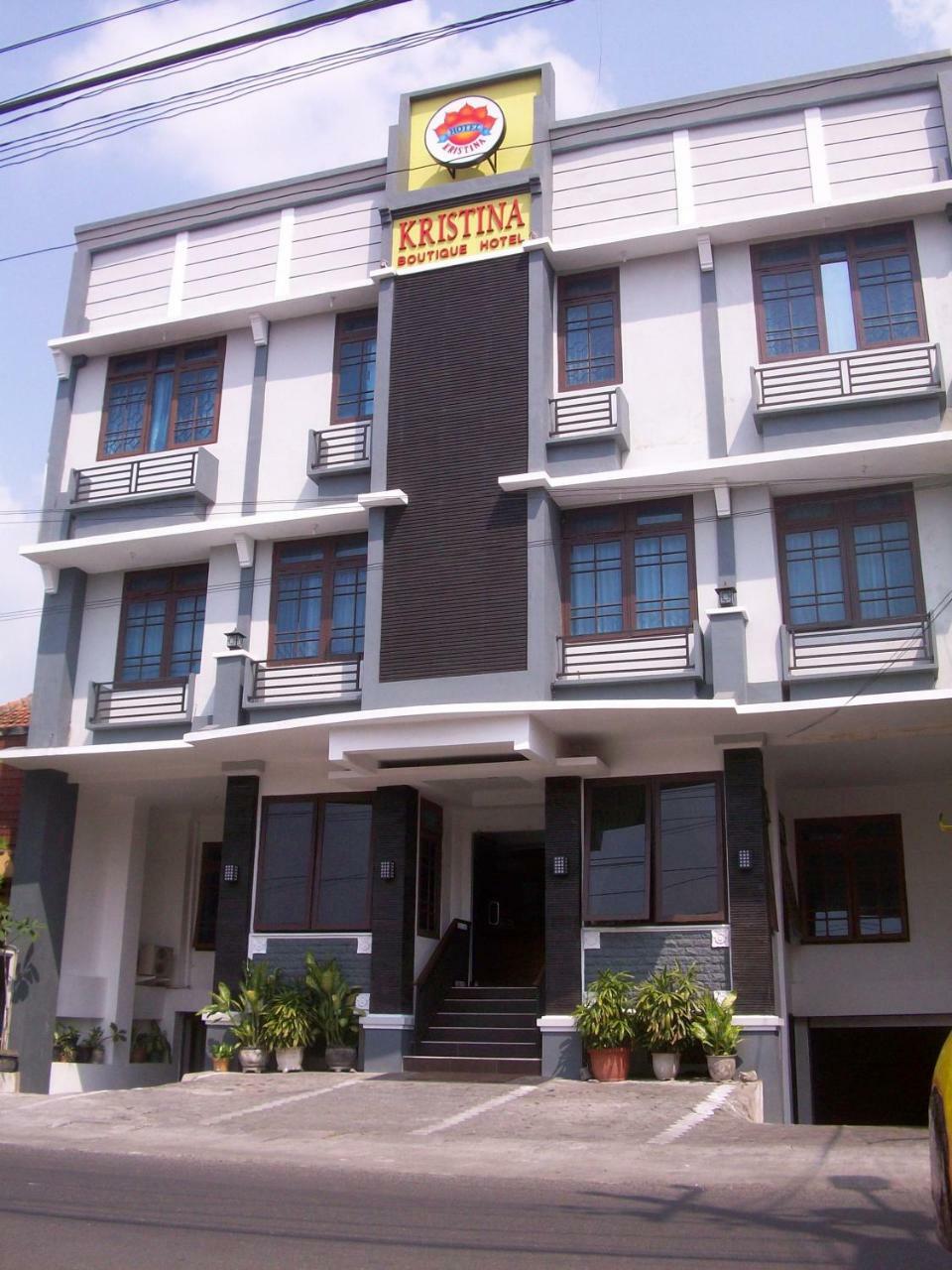 Hotel Kristina Malioboro Yogyakarta Exterior photo